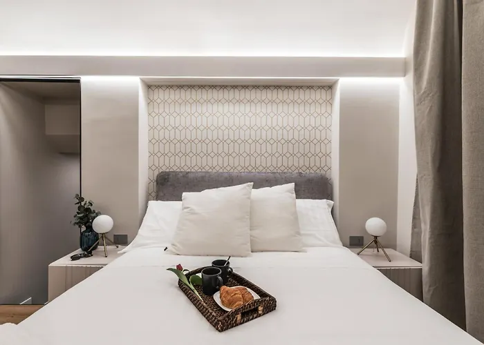 Apartamento The Rent - Atmosphere And Romance: One-bedroom Just Steps From The Colosseum Roma